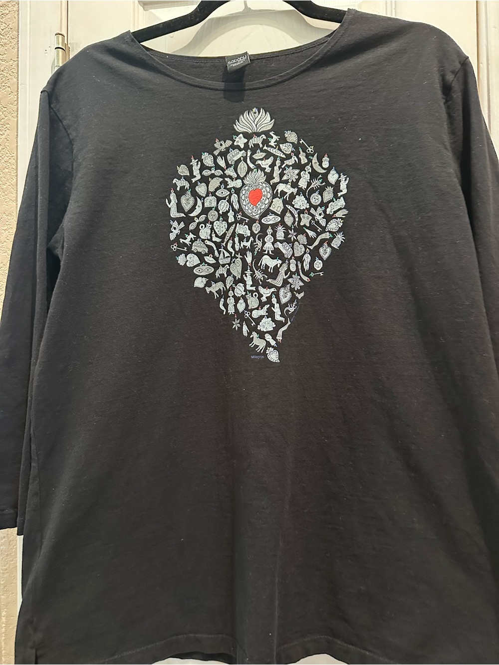 Sabaku Artwear Silver Milagros Black Graphic 3/4 Sleeve Top